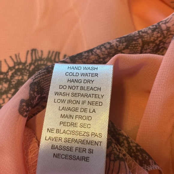 New without tags, pink and black kimono - Picture 5 of 5